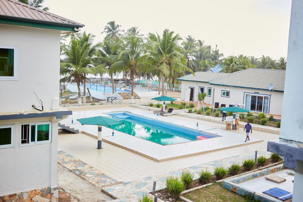Hotel Ellisa Hospitality And Spa à Accra Extérieur photo