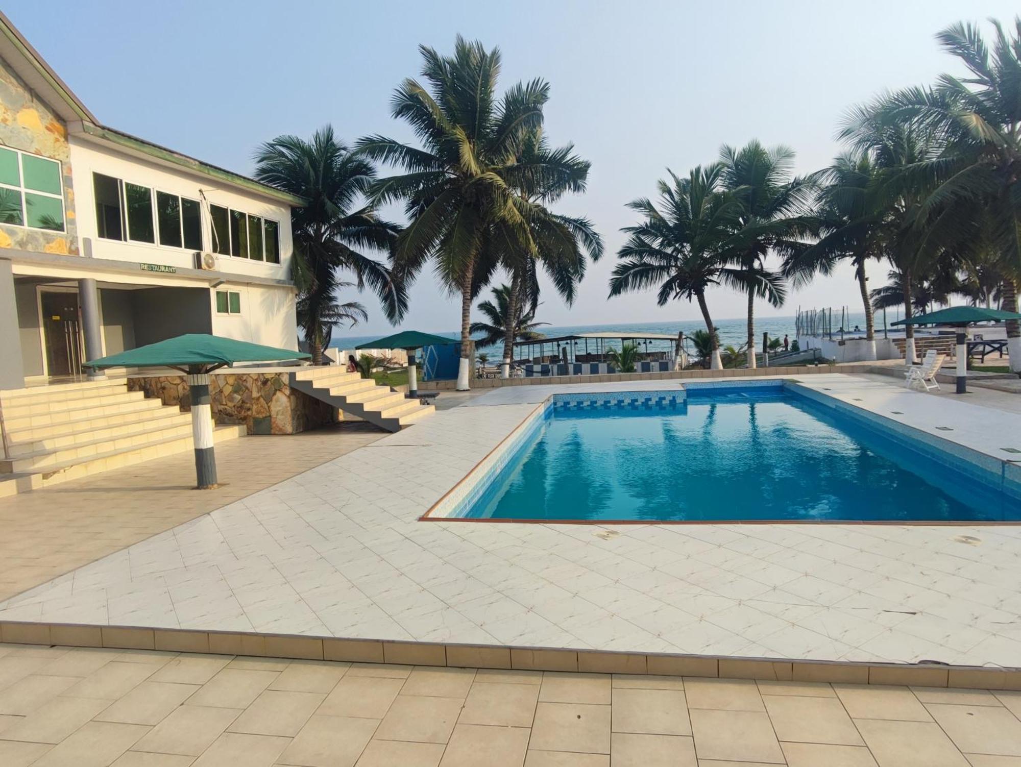 Hotel Ellisa Hospitality And Spa à Accra Extérieur photo