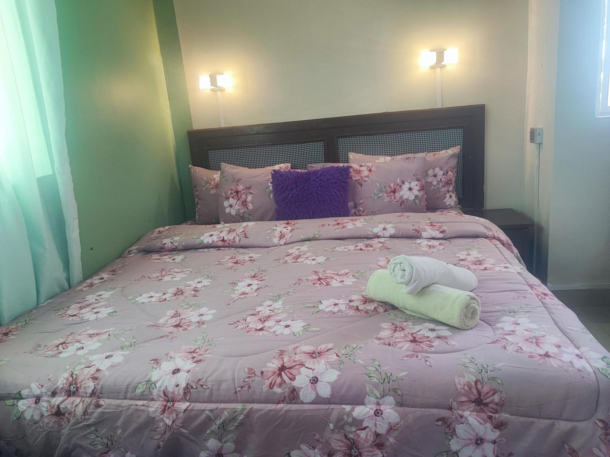 Hotel Ellisa Hospitality And Spa à Accra Extérieur photo
