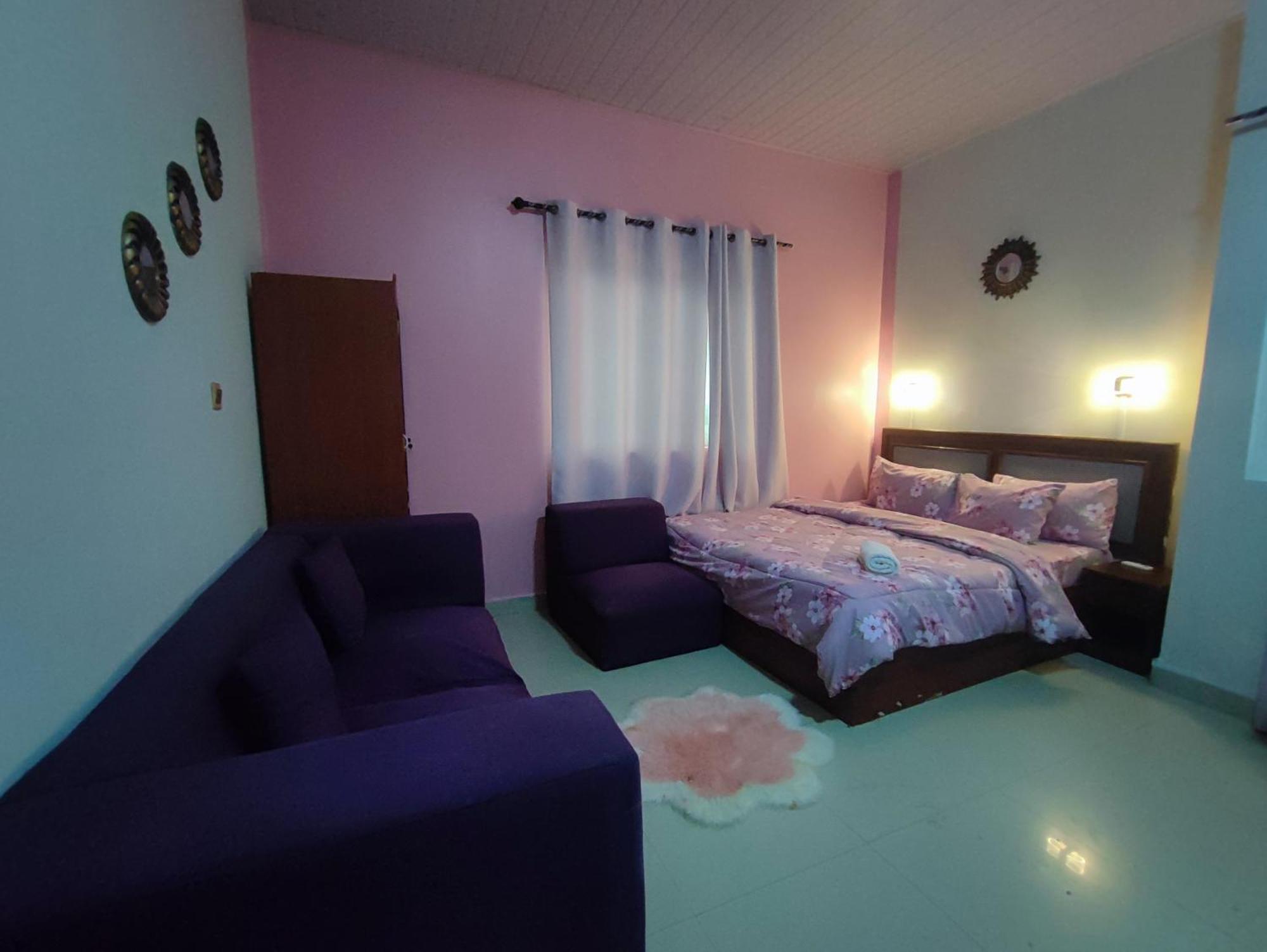 Hotel Ellisa Hospitality And Spa à Accra Extérieur photo